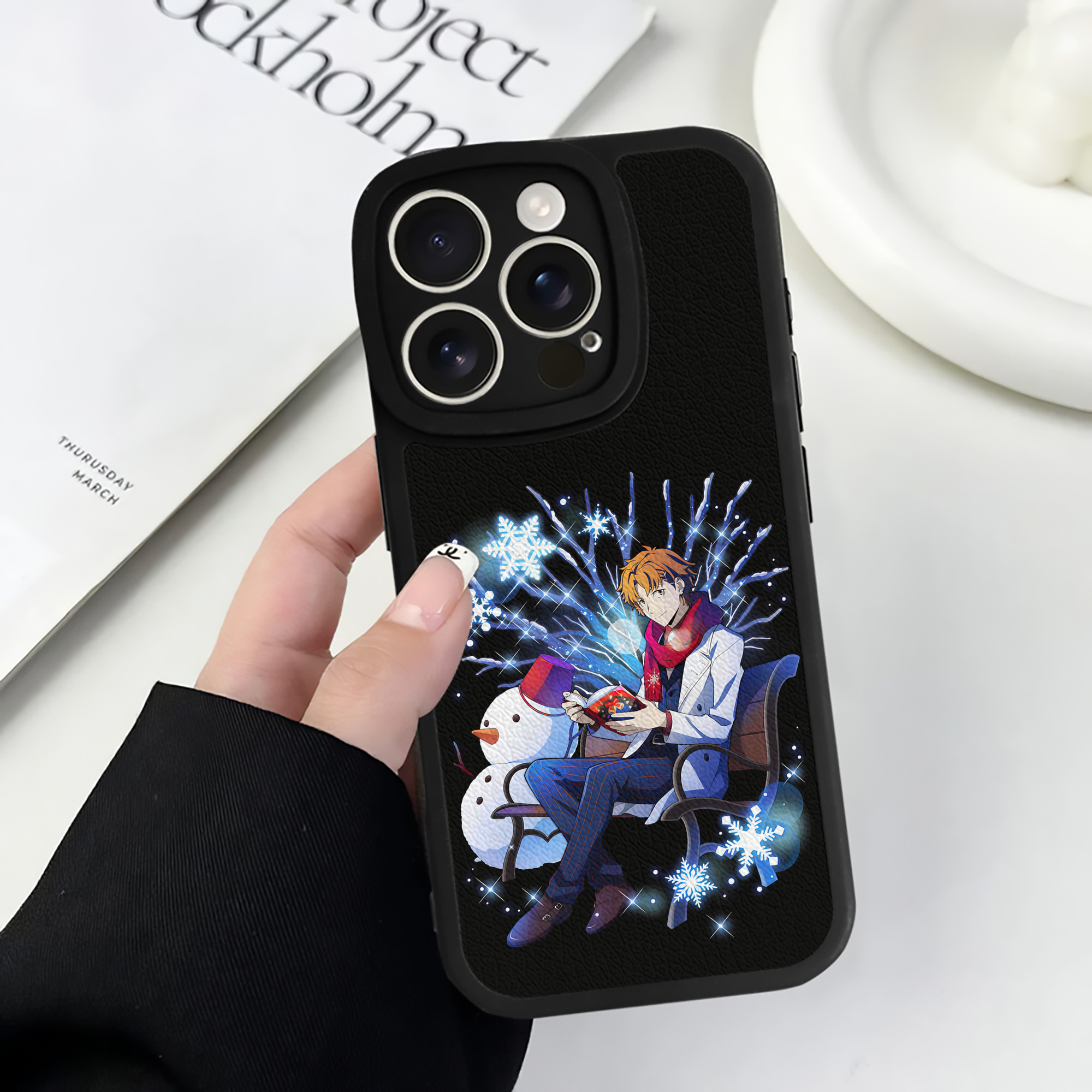 （画像用） 文豪ストレイドッグス Bungo Stray Dogs 【iPhone 16シリーズ対応】シリコンスマホケース（レザー調） 材質：シリコン
